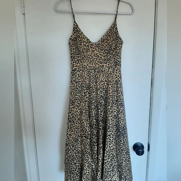 Gorgeous Farm Rio Jaguar Midi Dress NWT - Picture 3 of 8